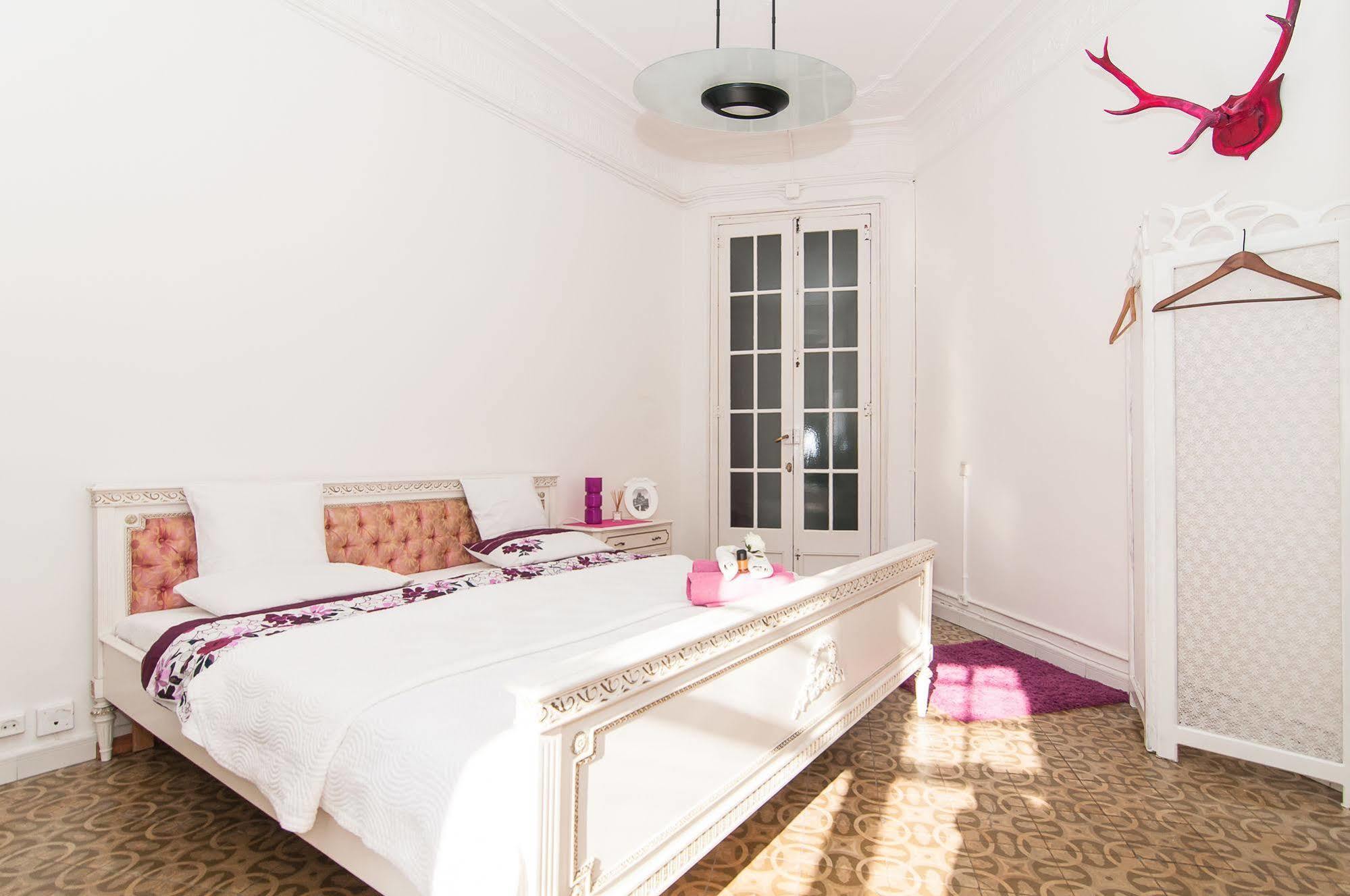 Bed and Breakfast Casa Trianon Barcellona Esterno foto