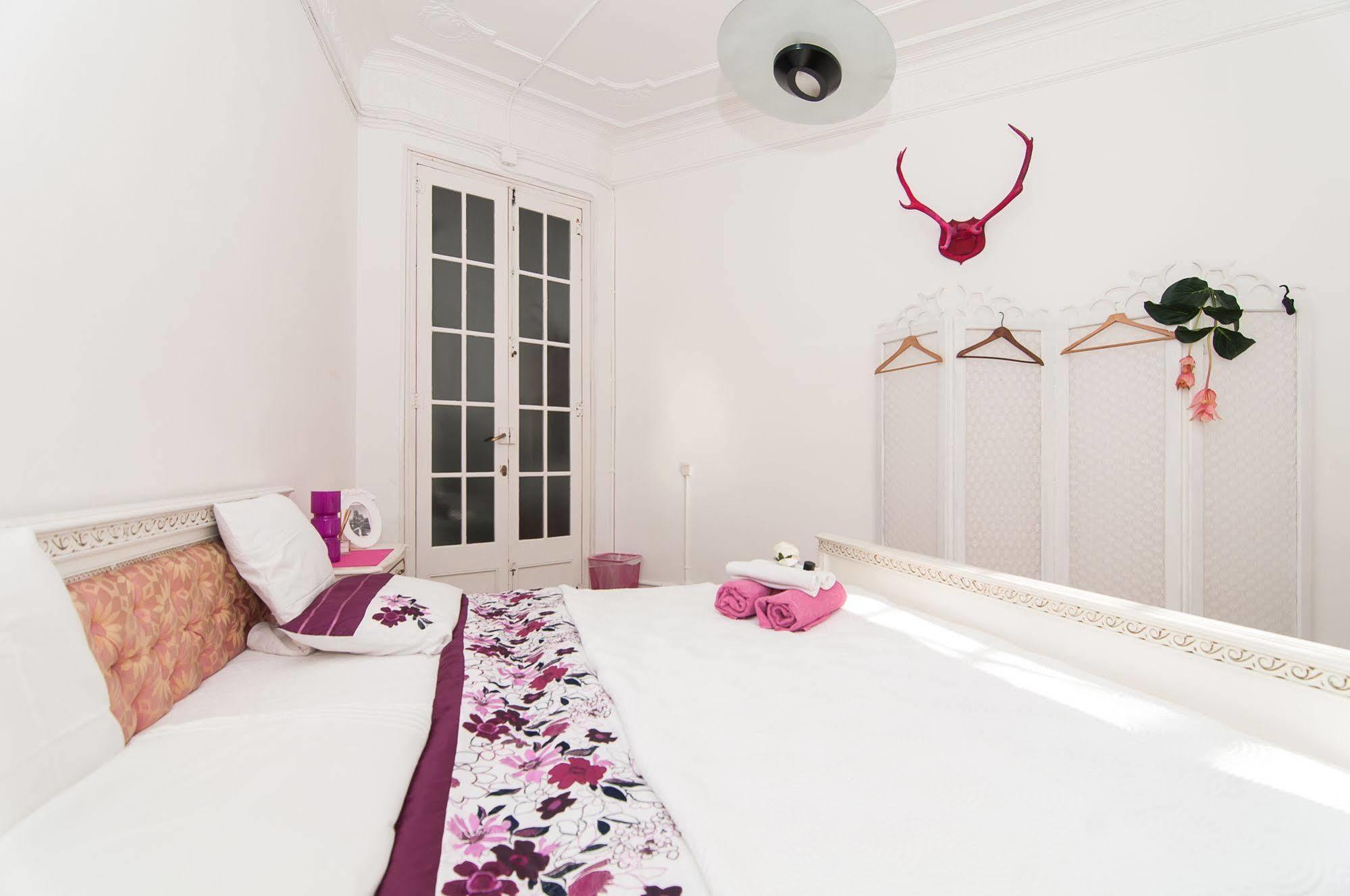 Bed and Breakfast Casa Trianon Barcellona Esterno foto