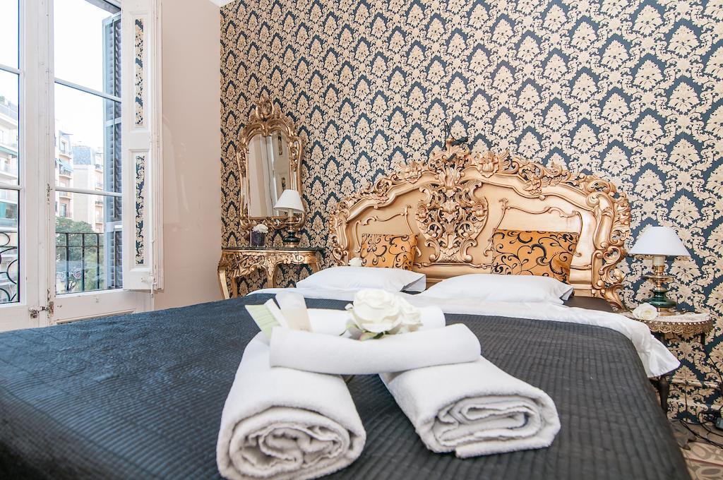 Bed and Breakfast Casa Trianon Barcellona Esterno foto
